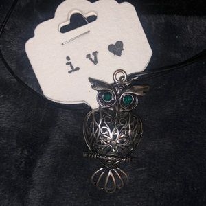 Owl necklace on nylon.